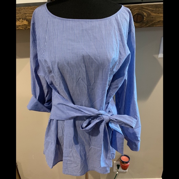 LOFT Tops - LOFT PLUS chambray top with tie